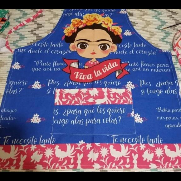 Frida Apron in multiple Colors - Picture 4 of 12